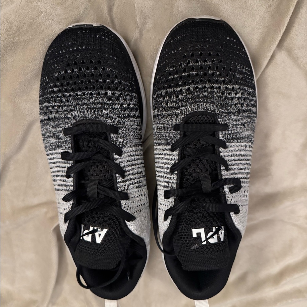 APL Sneakers
